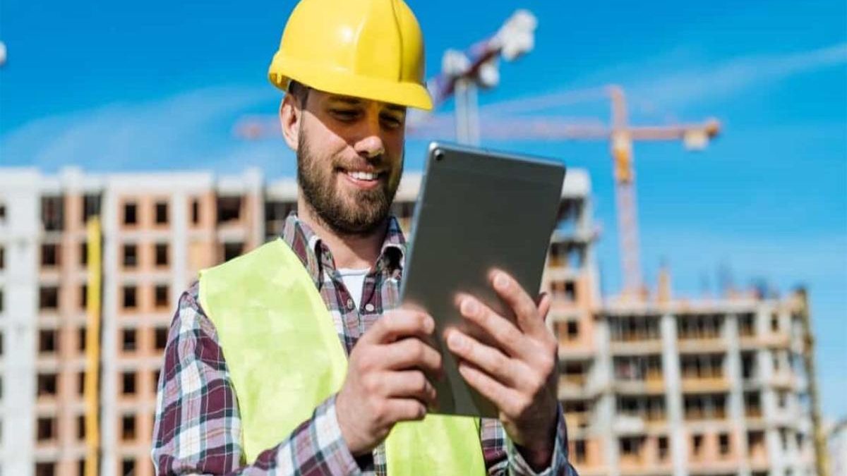 Embracing Mobility: Elevating Efficiency with HVAC Apps in Commercial Construction