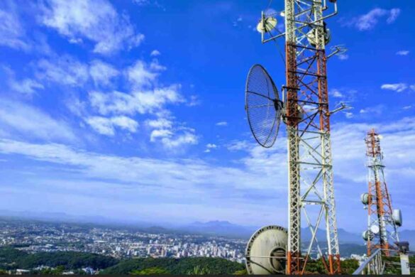 The Pros and Cons of a Two-Way Radio with No Monthly Fees